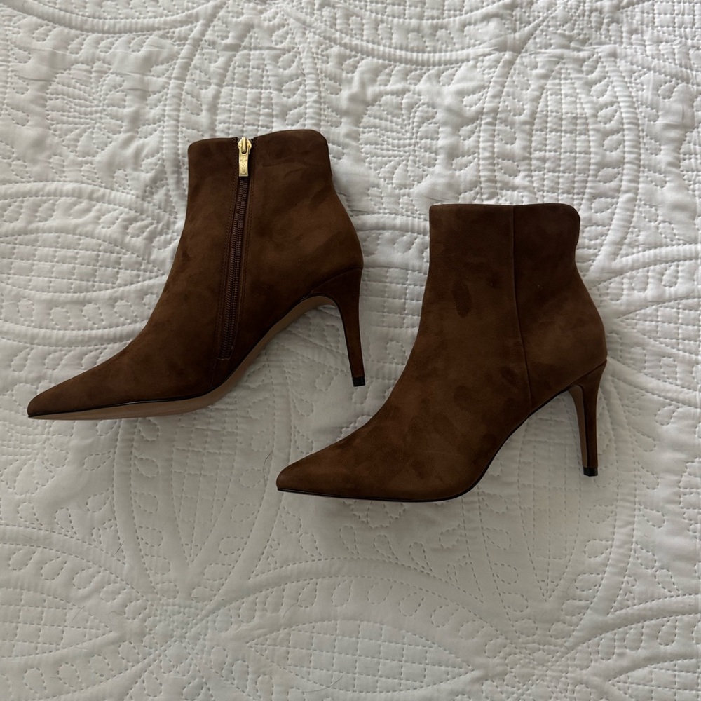 NWOB Steven New York - brown suede bootie with gold tone hardware